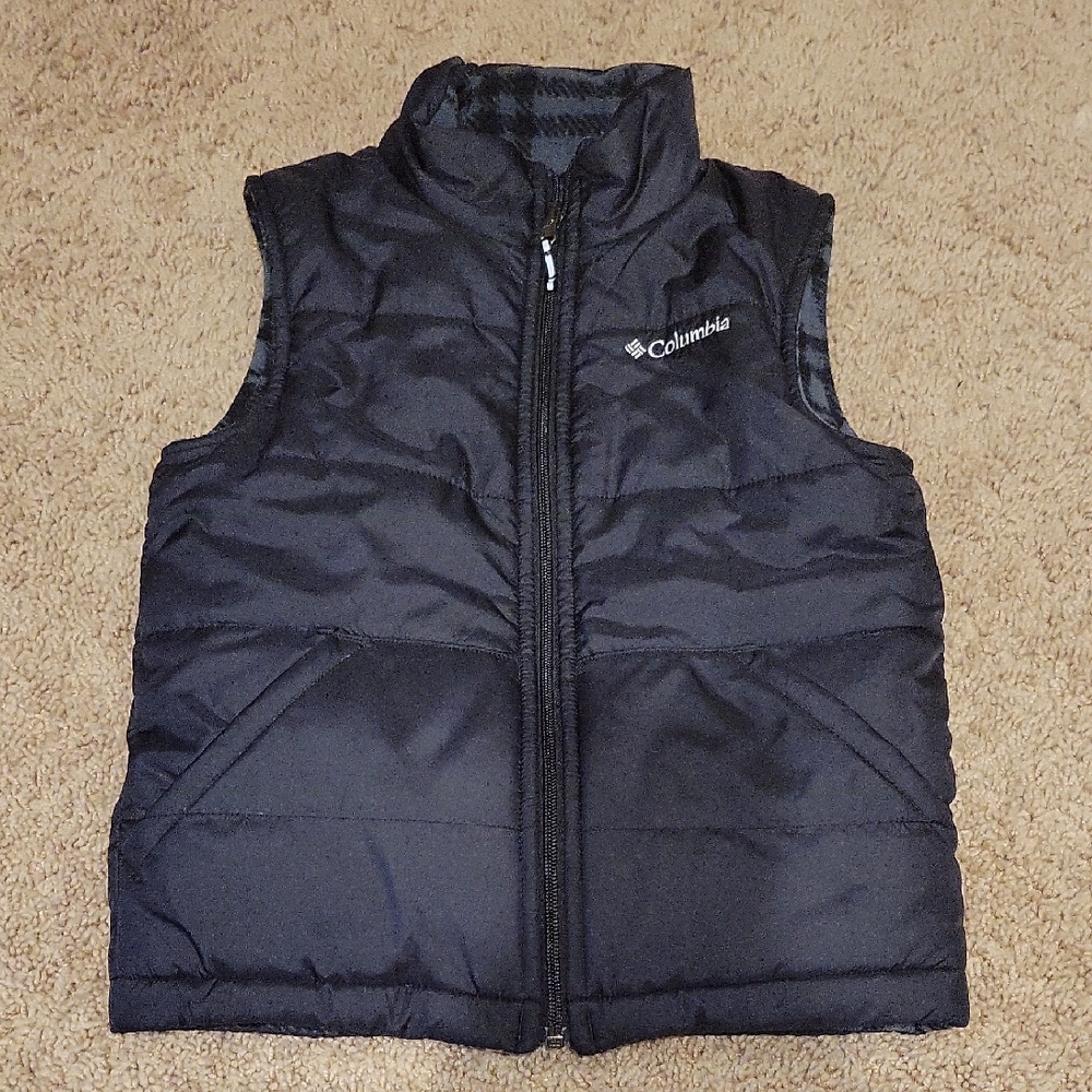 Columbia Reversible Puffer/Fleece Black Vest